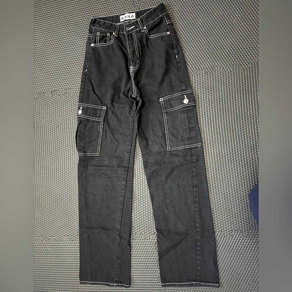 Black Cargo Pants with Straight Leg and 100% Cotton